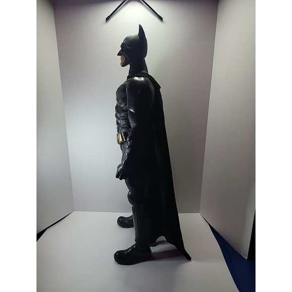 Batman Action Figure - Black and Gold - Picture 8 of 14